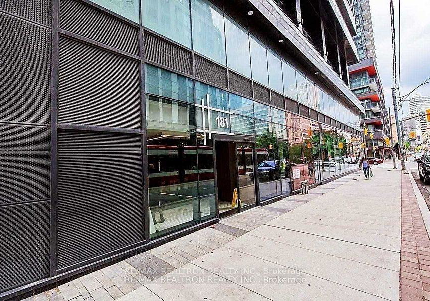 181-dundas-street-e-toronto-ontario-c12213852