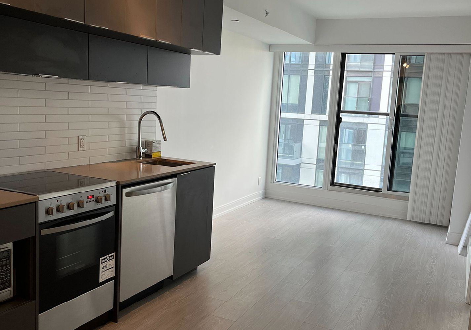 181-dundas-street-e-toronto-ontario-c12213971