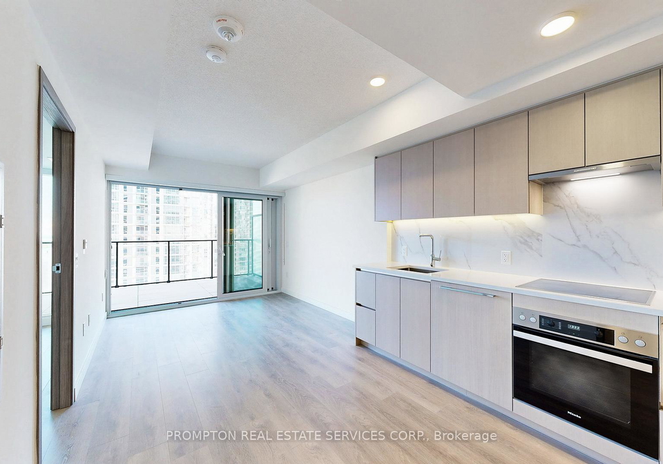 1-concord-cityplace-way-toronto-ontario-c12214251