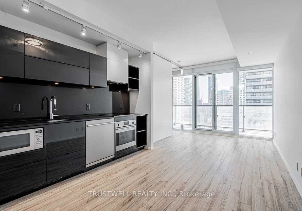 125-peter-street-toronto-ontario-c12214663