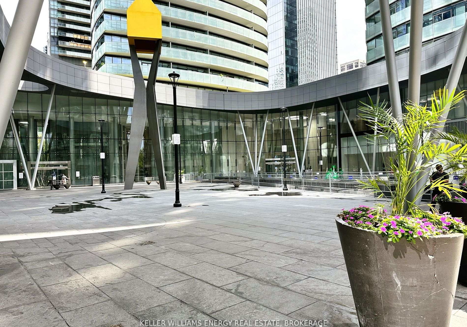 12-york-street-toronto-ontario-c12214735