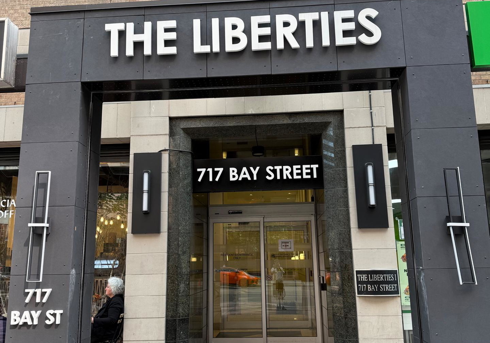 717-bay-street-toronto-ontario-c12215241