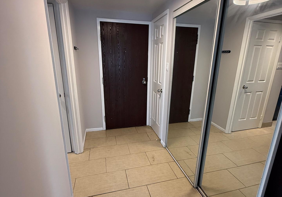 717-bay-street-toronto-ontario-c12215241