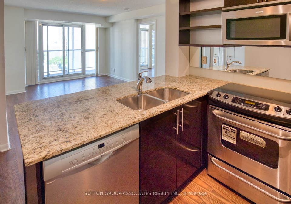 96-st-patrick-street-toronto-ontario-c12215427