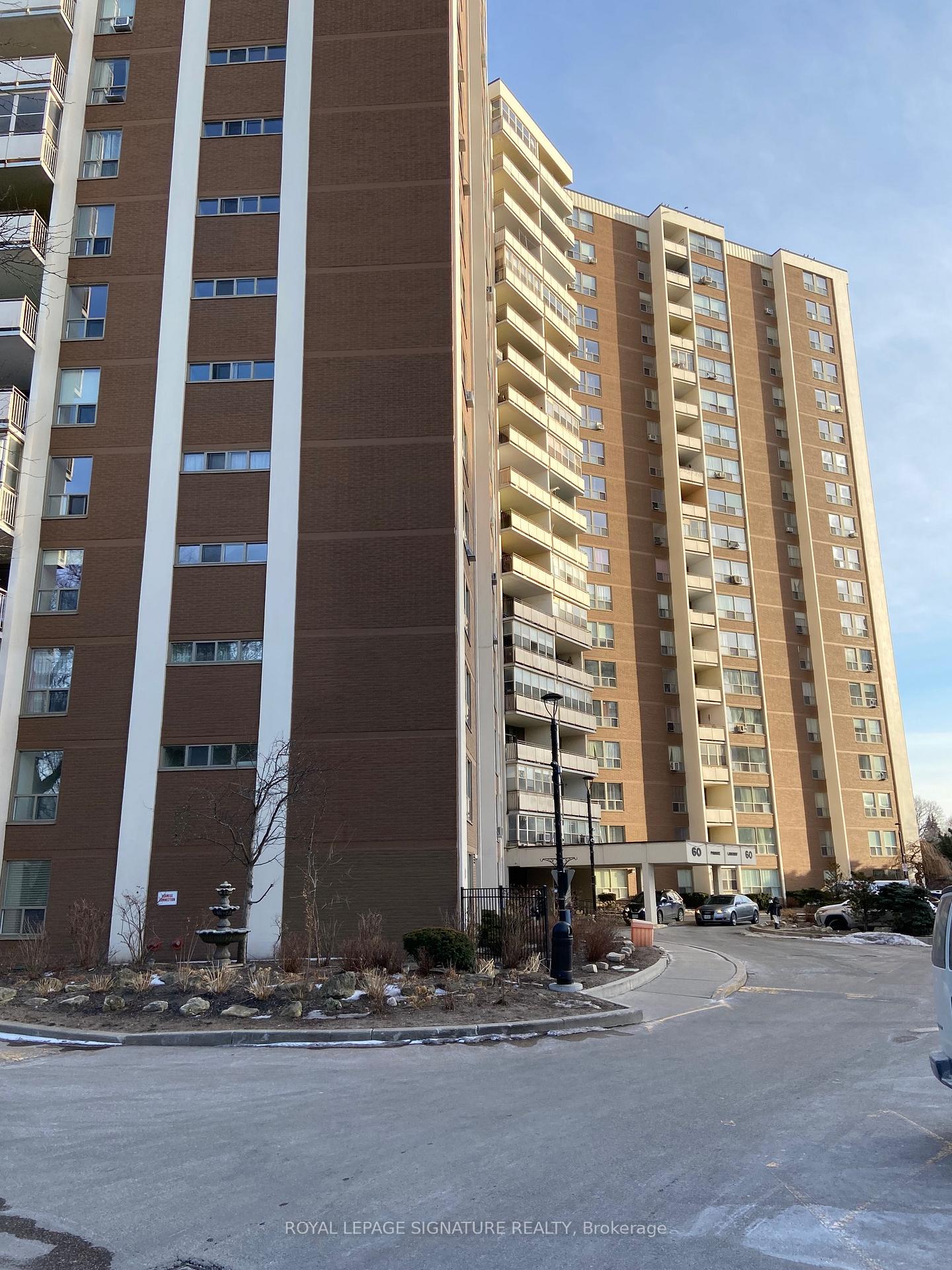 60-pavane-linkway-east-york-ontario-c12215526