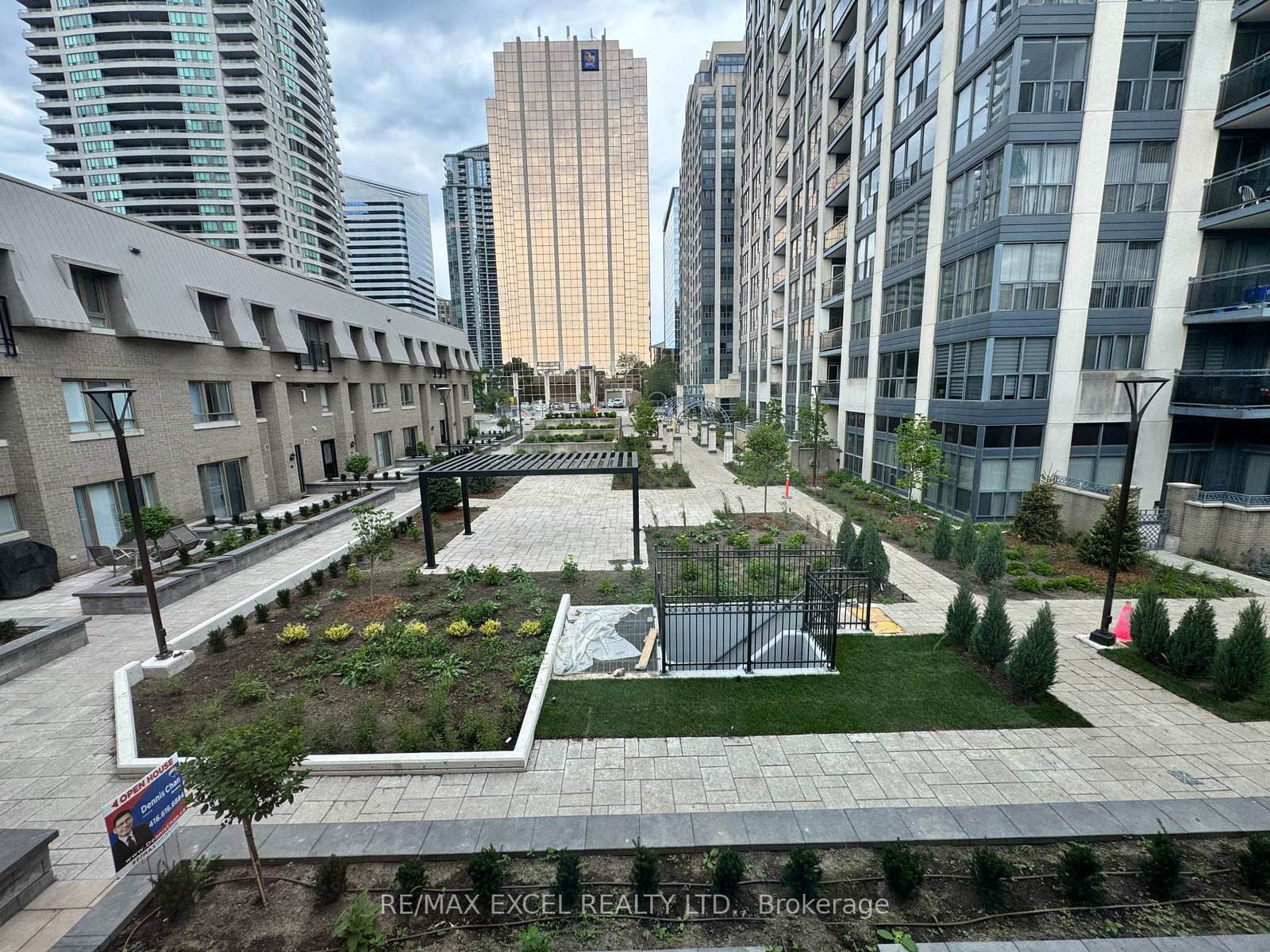 38-hollywood-avenue-north-york-ontario-c12215620