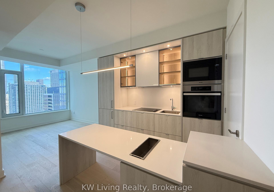 11-yorkville-avenue-toronto-ontario-c12215857