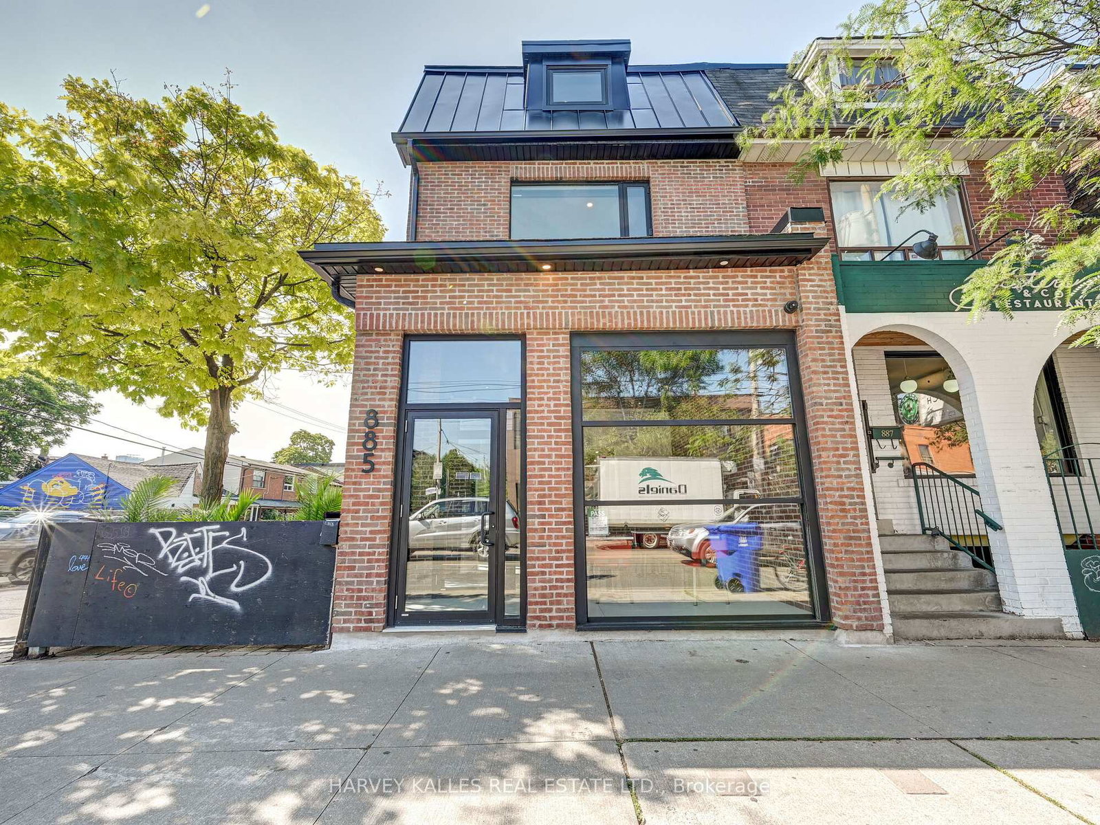 885-dundas-street-w-toronto-ontario-c12216159