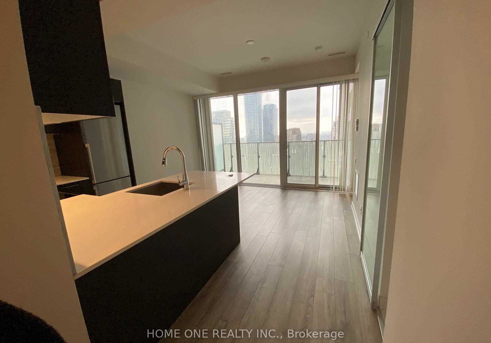 42-charles-street-e-toronto-ontario-c12216254