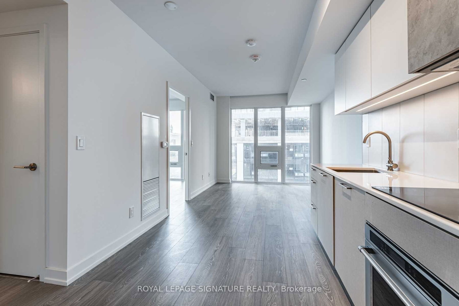 19-western-battery-road-toronto-ontario-c12216331