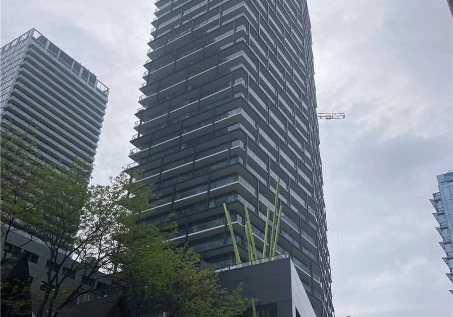 125-peter-street-toronto-ontario-c12216631