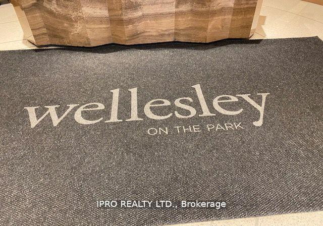11-wellesley-street-w-toronto-ontario-c12217252