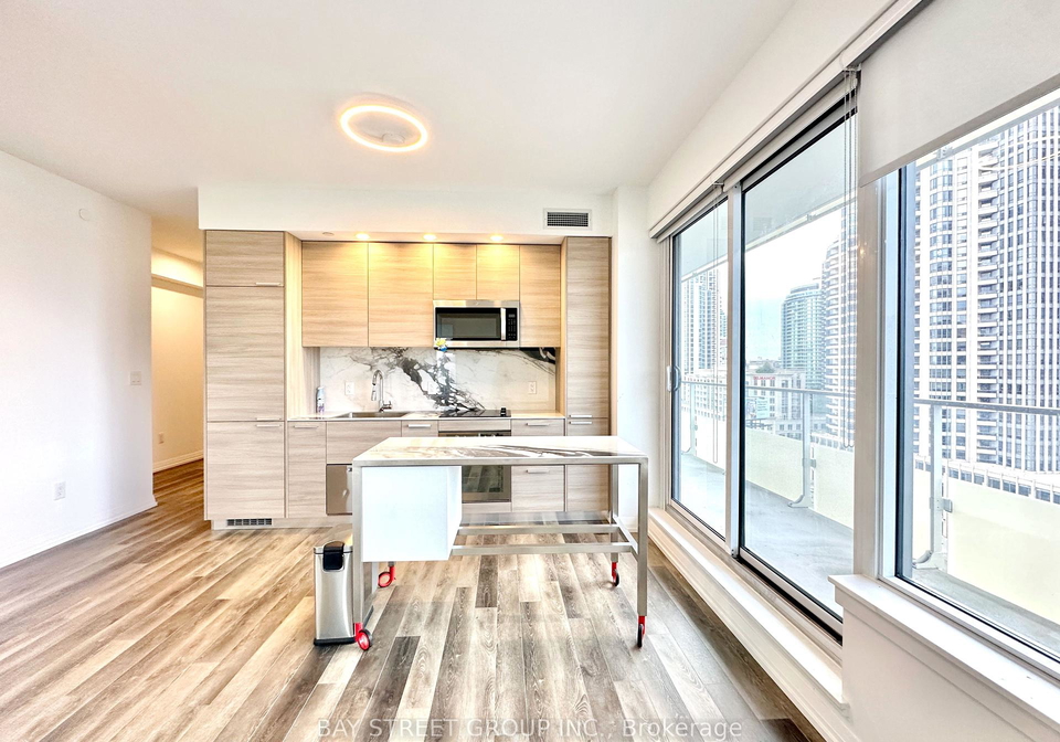 75-canterbury-place-toronto-ontario-c12217468