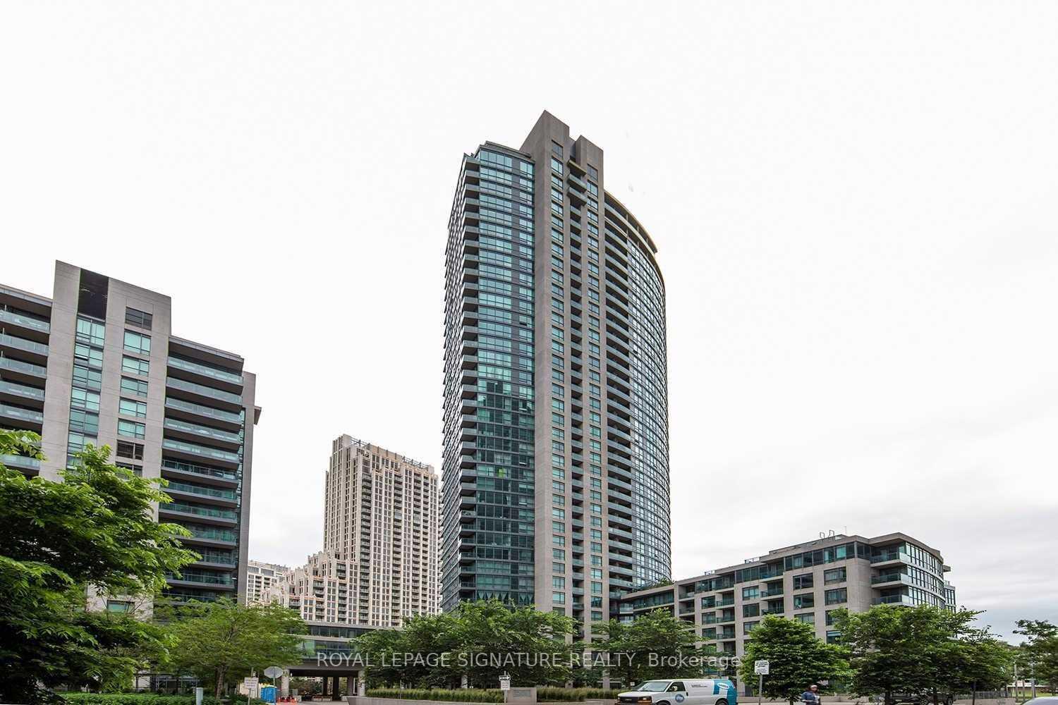 215-fort-york-boulevard-toronto-ontario-c12218572