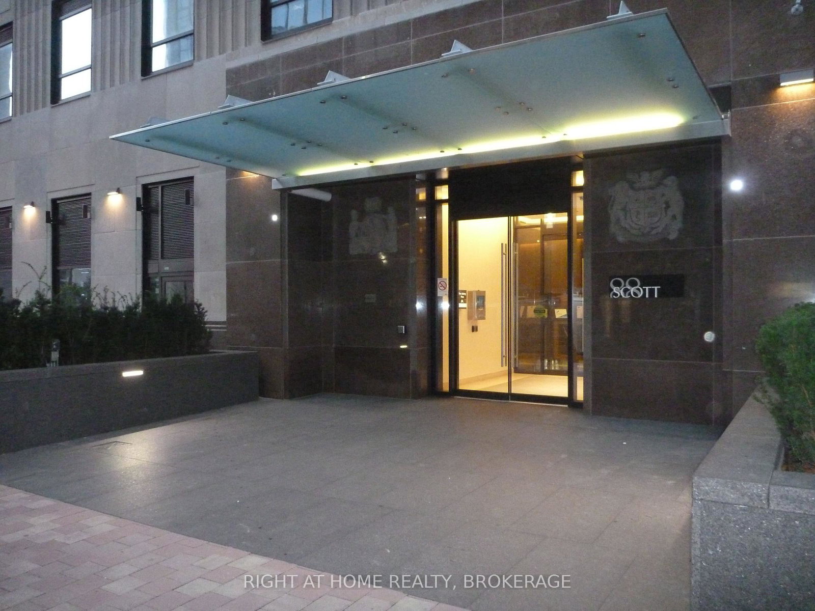 88-scott-street-toronto-ontario-c12218590