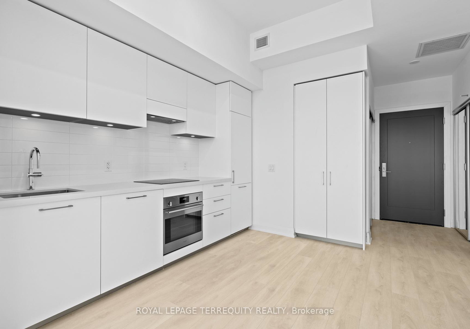 33-frederick-todd-way-east-york-ontario-c12219247