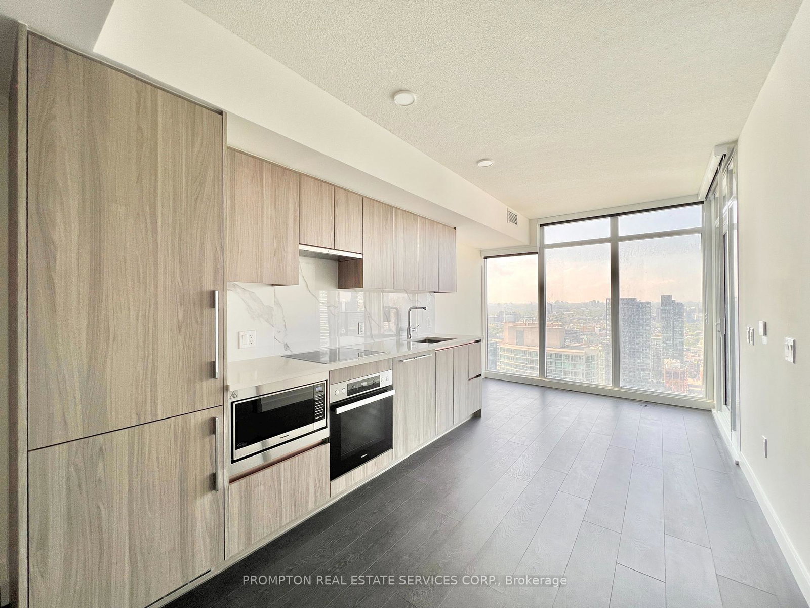 1-concord-cityplace-way-toronto-ontario-c12219267