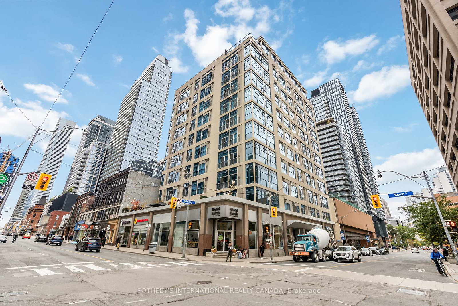 8-wellesley-street-e-toronto-ontario-c12219428