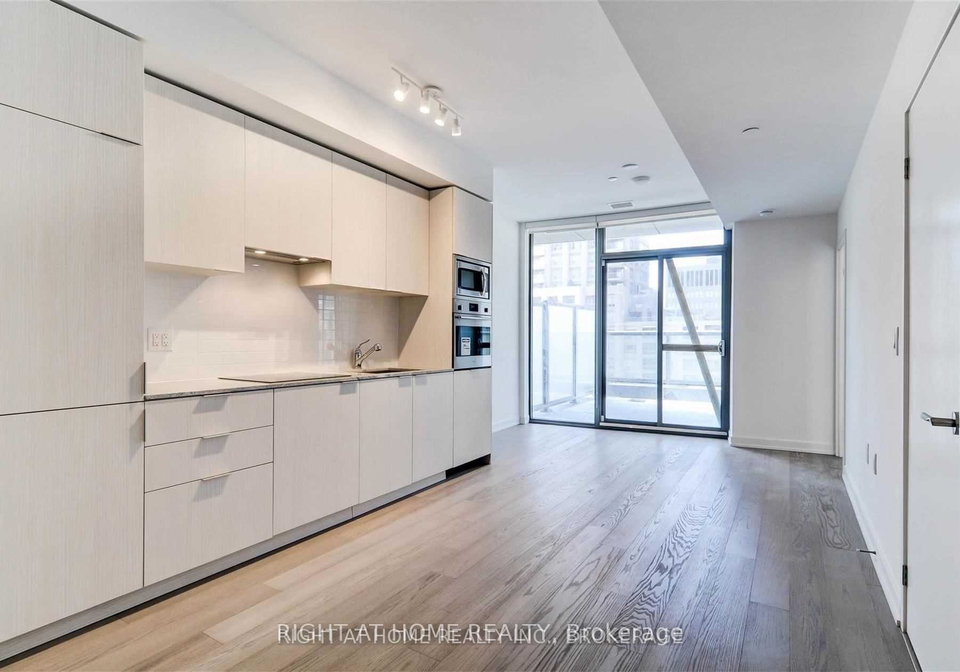 11-wellesley-street-w-toronto-ontario-c12220139