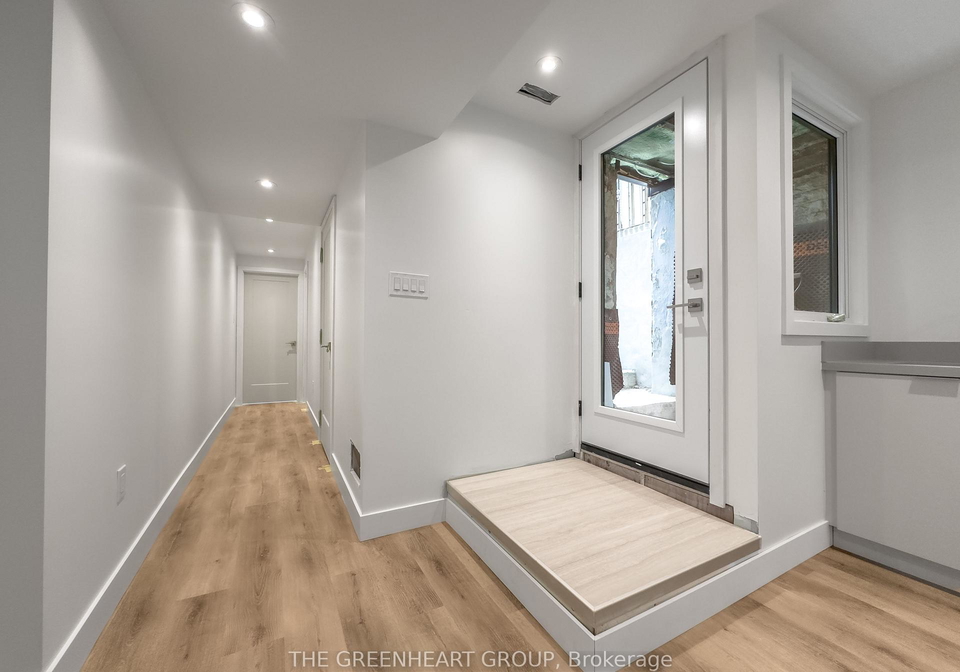 89-montrose-avenue-toronto-ontario-c12220711