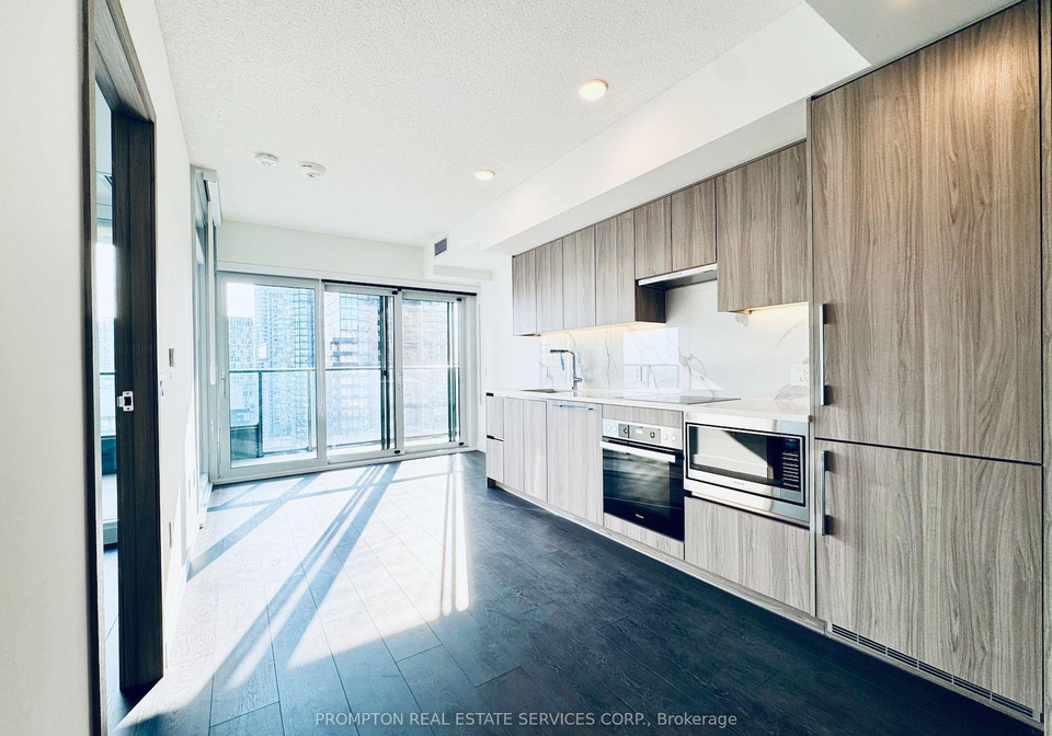 3-concord-cityplace-way-toronto-ontario-c12220881