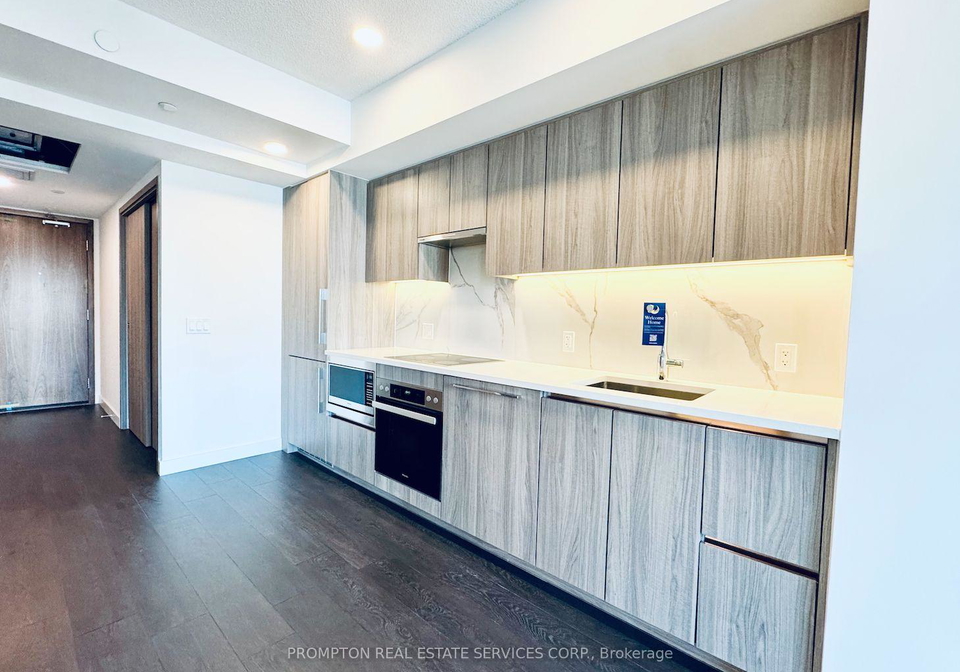 3-concord-cityplace-way-toronto-ontario-c12220884