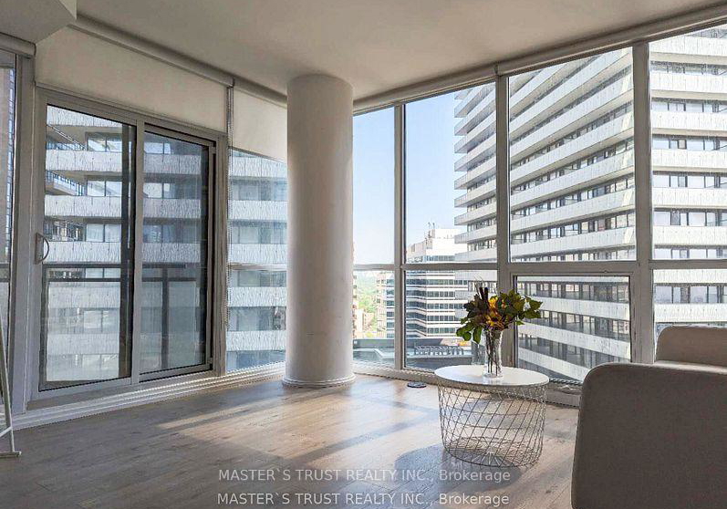45-charles-street-e-toronto-ontario-c12221064