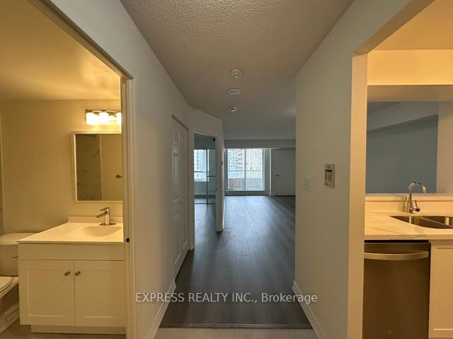 18-hillcrest-avenue-north-york-ontario-c12221287