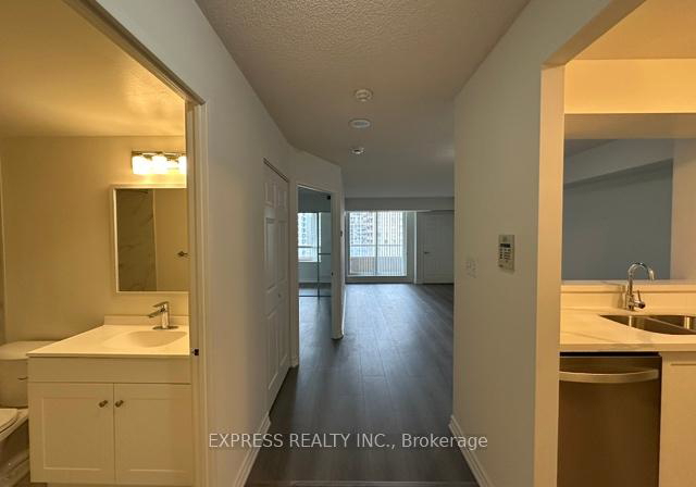 18-hillcrest-avenue-north-york-ontario-c12221287
