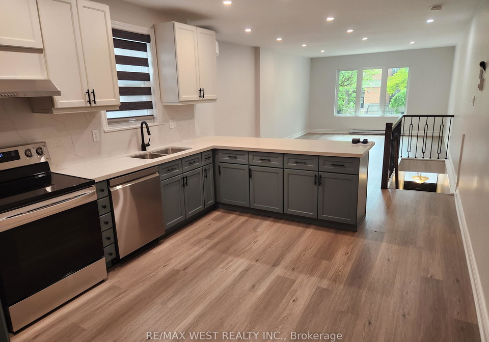 992-st-clair-avenue-w-toronto-ontario-c12221482