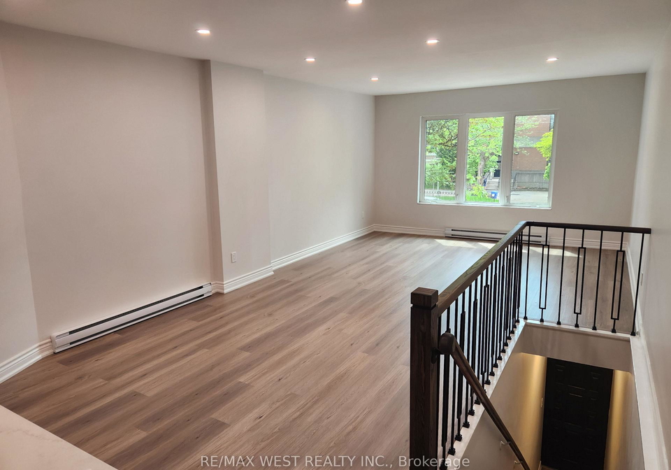 992-st-clair-avenue-w-toronto-ontario-c12221482