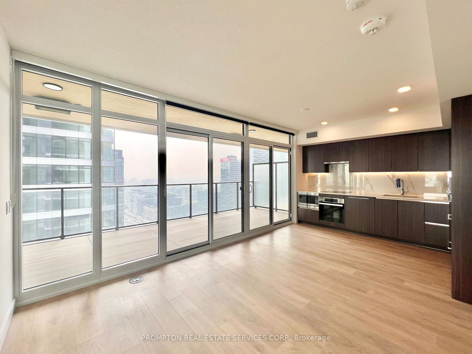 1-concord-cityplace-way-toronto-ontario-c12221485