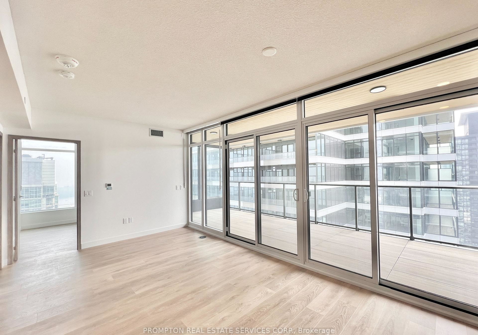 1-concord-cityplace-way-toronto-ontario-c12221485