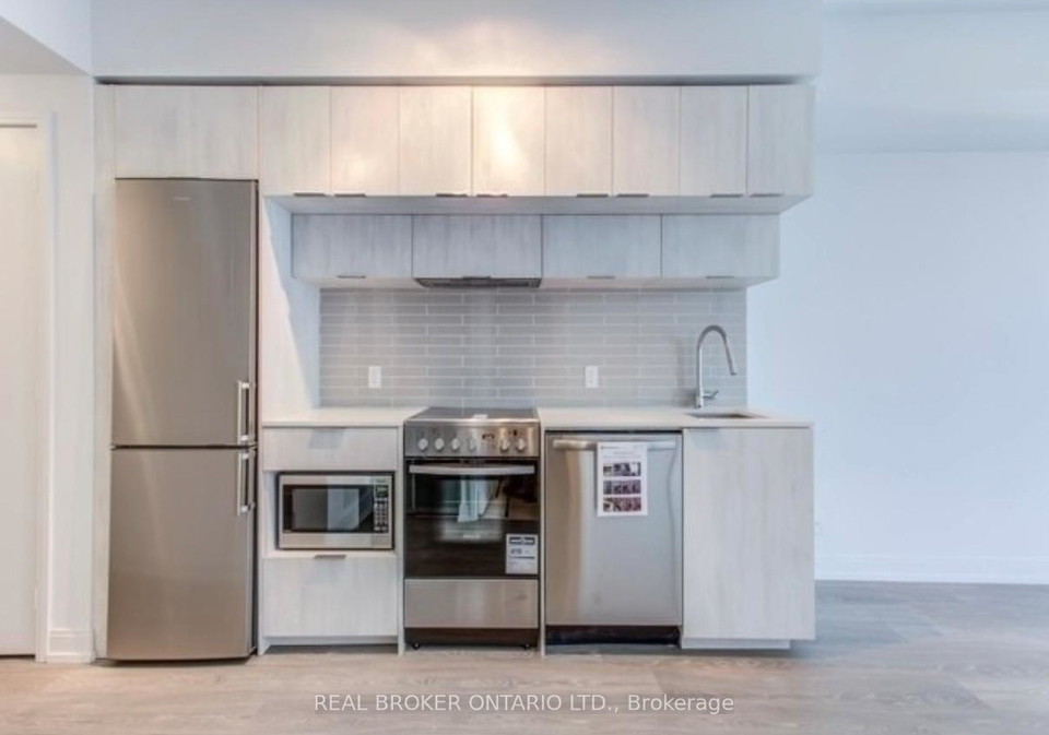 181-dundas-street-e-toronto-ontario-c12221646