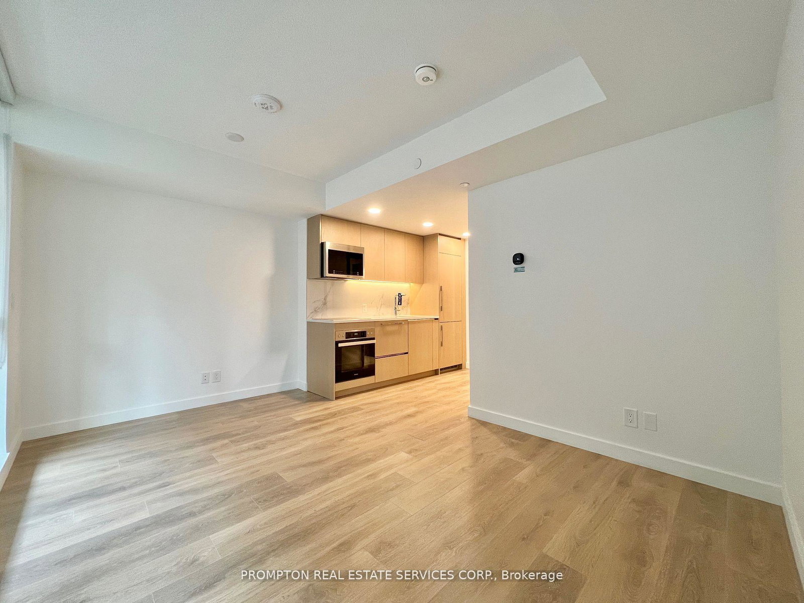 38-widmer-street-toronto-ontario-c12221759