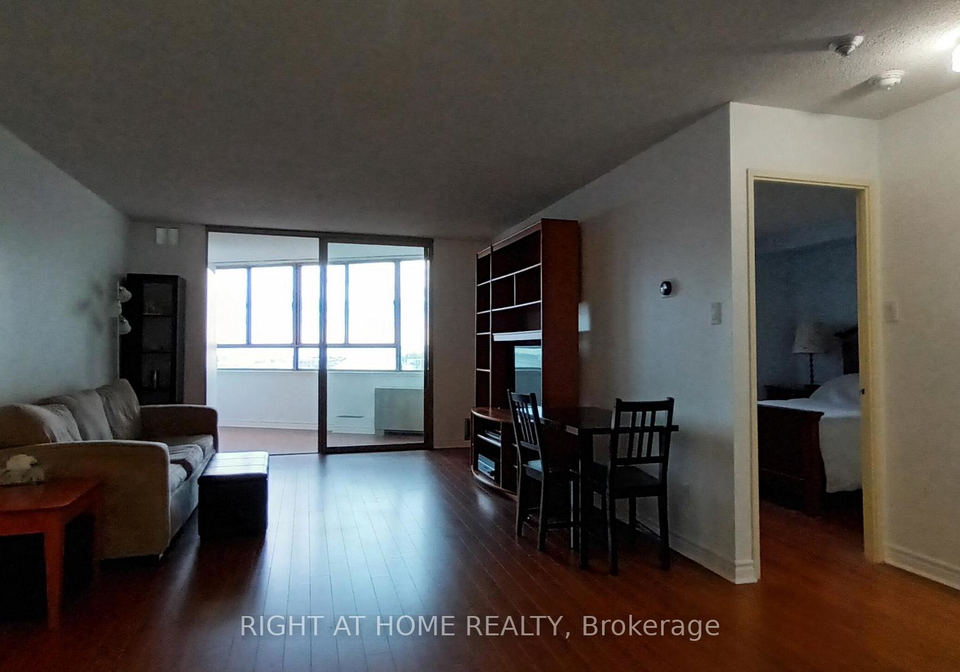 260-queens-quay-boulevard-w-toronto-ontario-c12221836