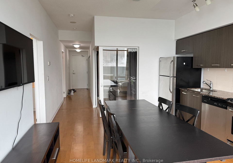 1080-bay-street-toronto-ontario-c12221858