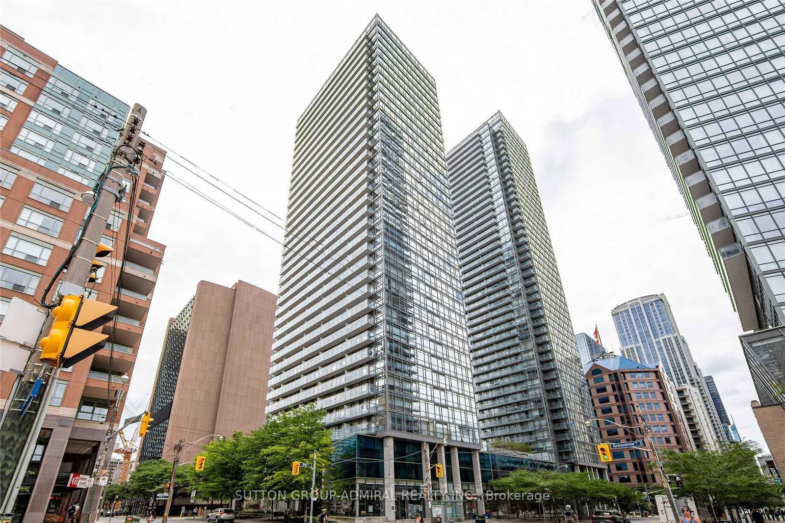 37-grosvenor-street-toronto-ontario-c12222010