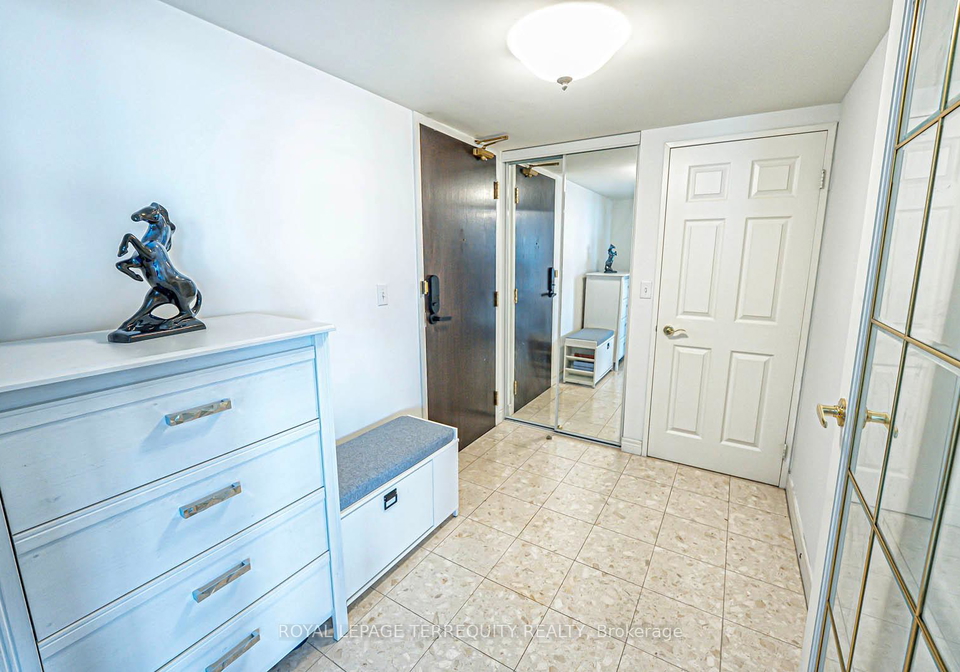 23-hollywood-avenue-north-york-ontario-c12222142
