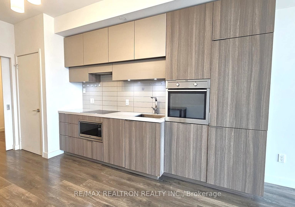 8-eglinton-avenue-toronto-ontario-c12222222