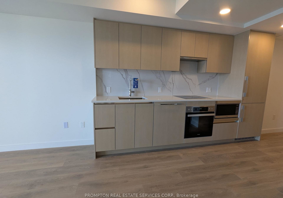 1-concord-cityplace-way-toronto-ontario-c12222292