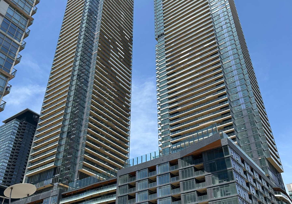 1-concord-cityplace-way-toronto-ontario-c12222574