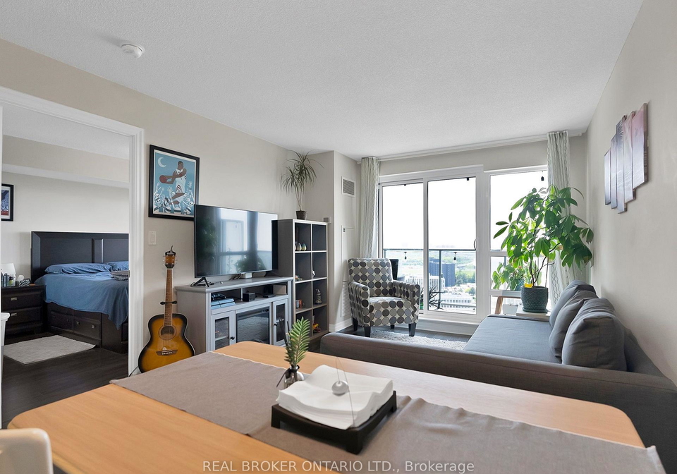2015-sheppard-avenue-e-north-york-ontario-c12223236