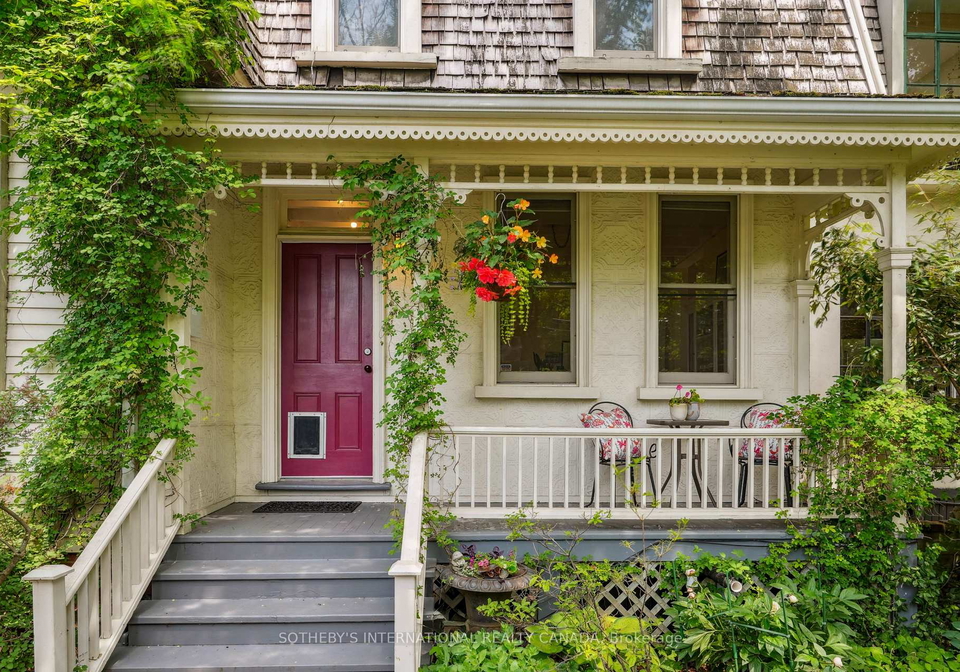 384-12-sumach-street-toronto-ontario-c12223393