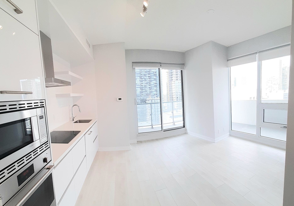 2221-yonge-street-toronto-ontario-c12223414