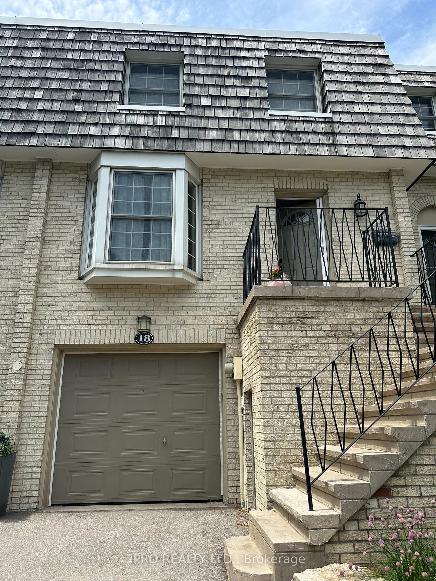 18-stonedale-placeway-north-york-ontario-c12223634