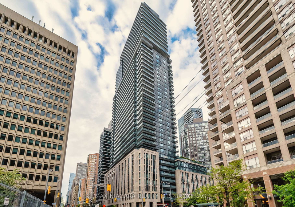 955-bay-street-toronto-ontario-c12223836