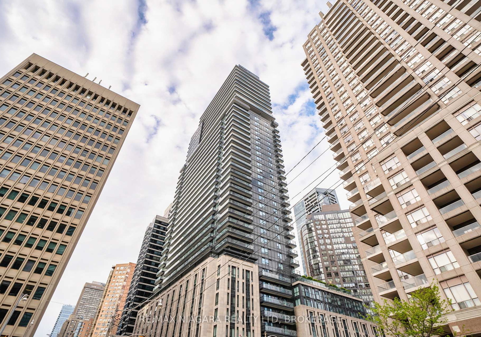 955-bay-street-toronto-ontario-c12223836