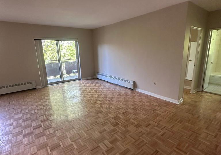 972-eglinton-avenue-e-east-york-ontario-c12223869