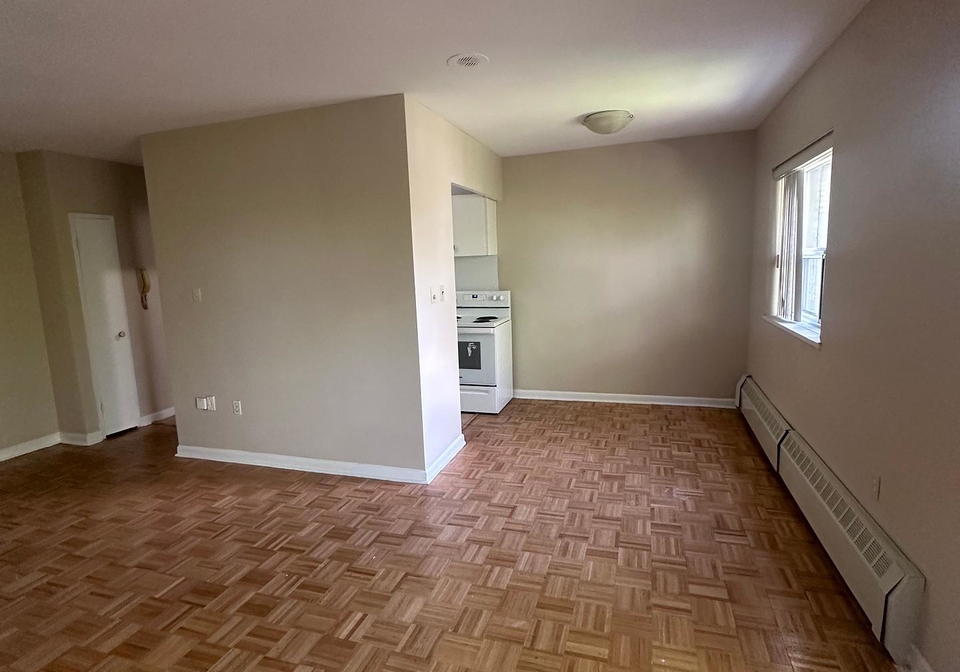 972-eglinton-avenue-e-east-york-ontario-c12223869